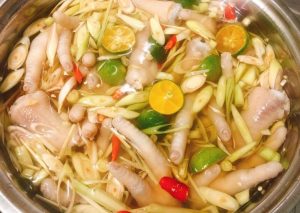 chân gà ngâm sả ớt